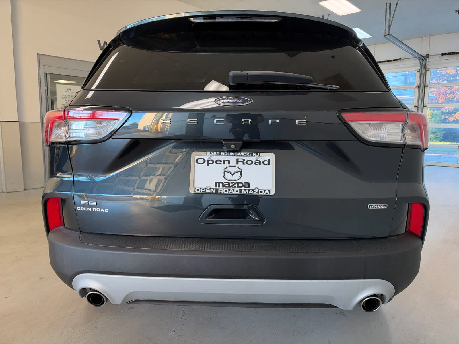 Used 2022 Ford Escape SE w/ Convenience Package FWD image 6