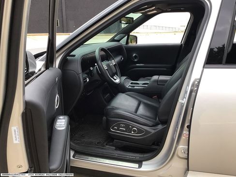 Used 2026 Hyundai Palisade Calligraphy FWD image 8