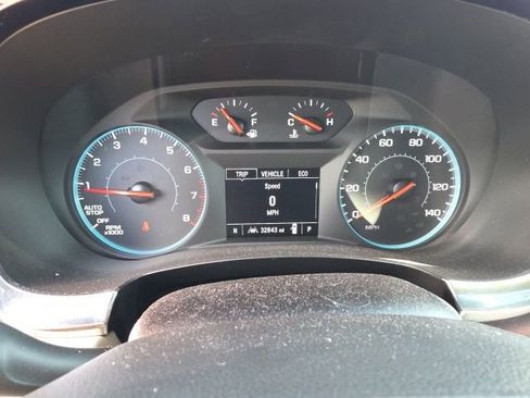 Used 2023 Chevrolet Traverse LS image 16