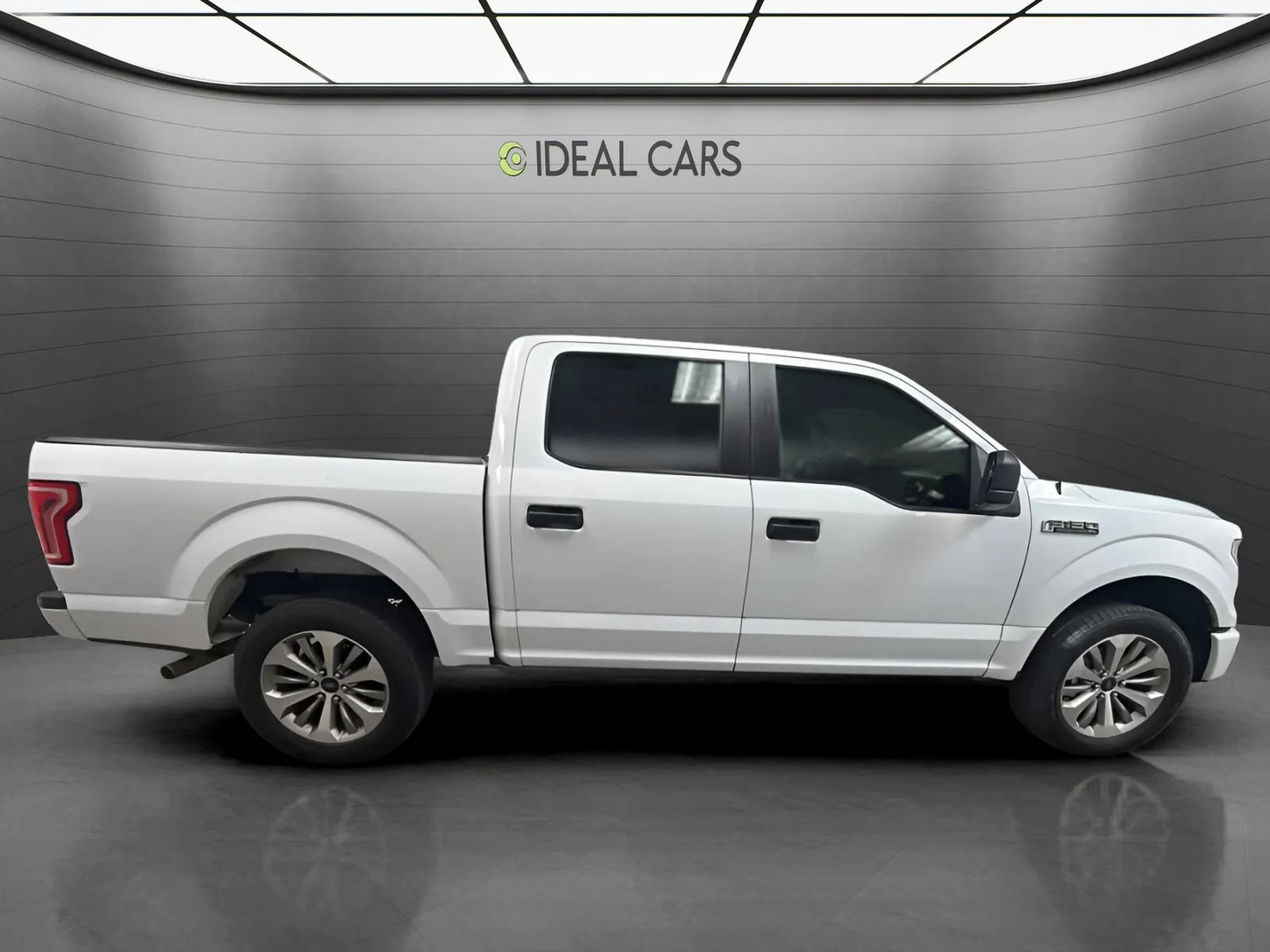 Used 2017 Ford F150 XL w/ Equipment Group 101A Mid AWD/4WD image 4