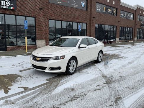 Used 2014 Chevrolet Impala LT w/ Convenience Package image 2