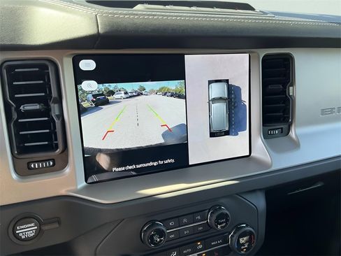 Certified 2025 Ford Bronco Outer Banks w/ Sasquatch Package image 38