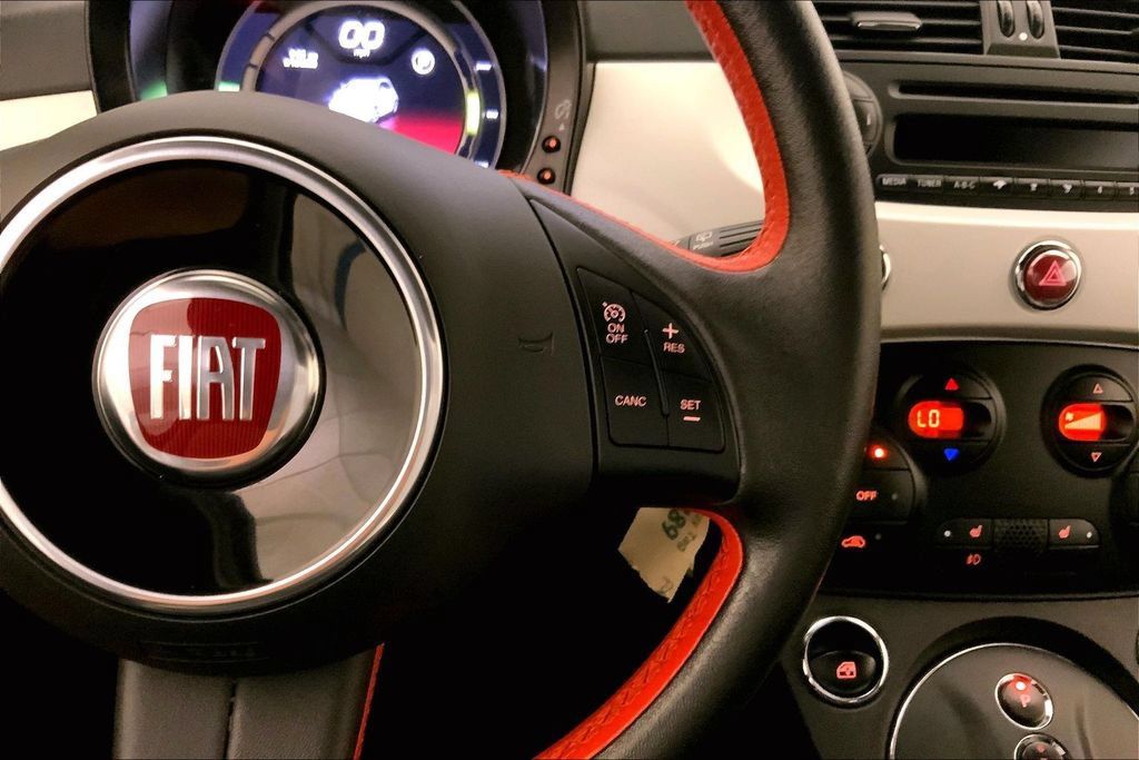 Used 2014 FIAT 500 e FWD image 18