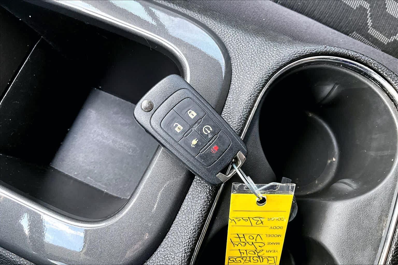 Used 2014 Chevrolet Volt w/ Enhanced Safety Package 2 FWD image 15