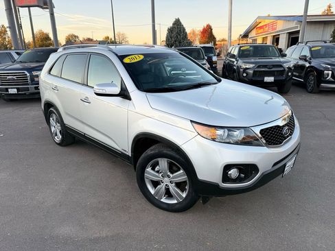 Used 2013 Kia Sorento EX image 3