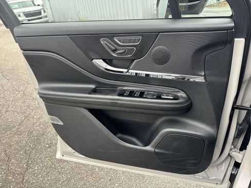 Used 2023 Lincoln Corsair Standard w/ Equipment Group 101A image 26