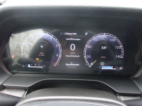 Used 2023 Jeep Grand Cherokee Limited AWD/4WD image 19