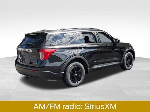 Certified 2023 Ford Explorer XLT image 4