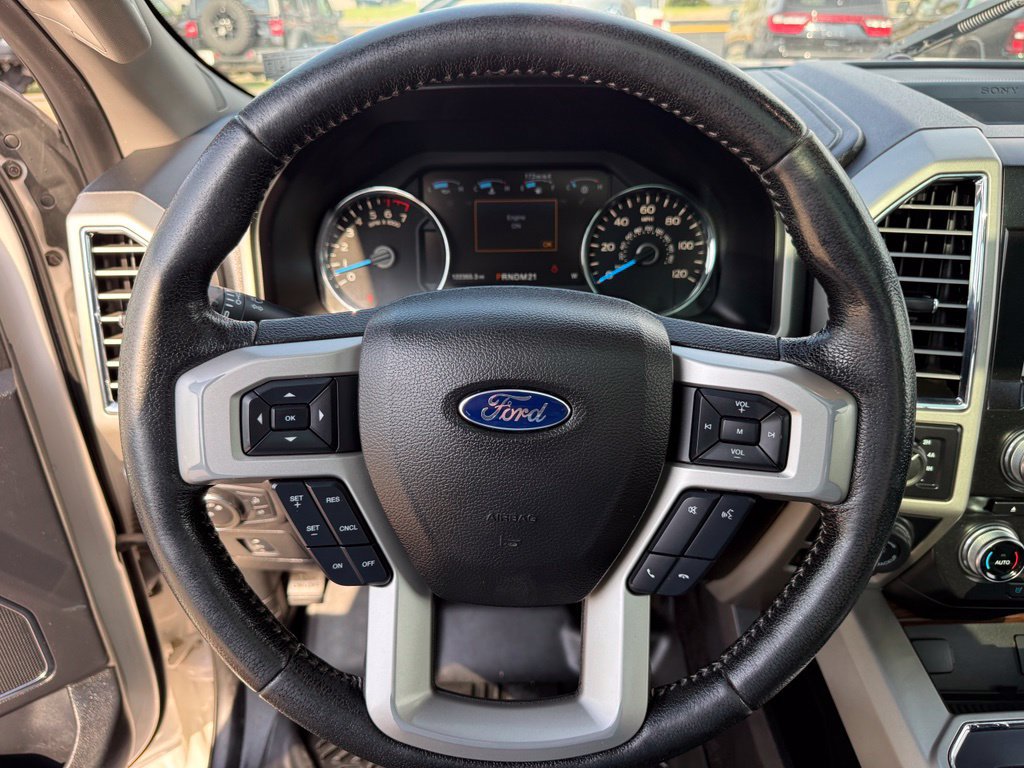Used 2016 Ford F150 Lariat w/ Equipment Group 502A Luxury AWD/4WD image 16