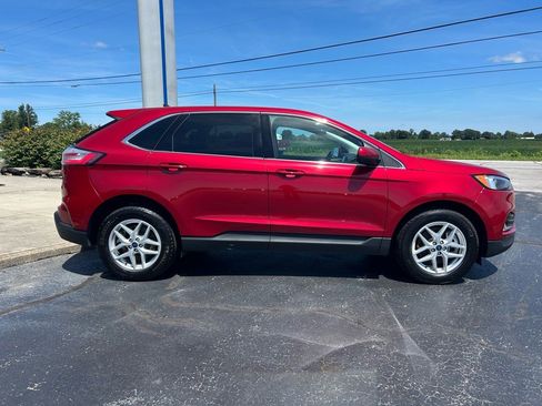 Used 2022 Ford Edge SEL w/ Convenience Package image 2