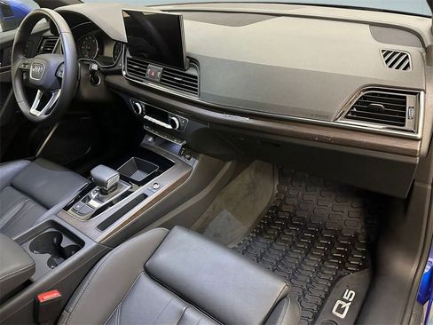 Used 2024 Audi Q5 2.0T Premium w/ Convenience Package image 6