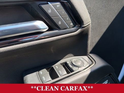 Used 2024 GMC Sierra 2500 AT4 image 8