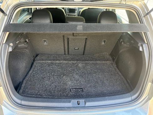 Used 2017 Volkswagen Golf Wolfsburg Edition image 11