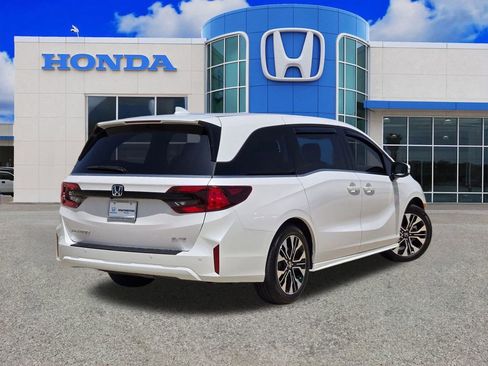 Used 2025 Honda Odyssey Elite image 3