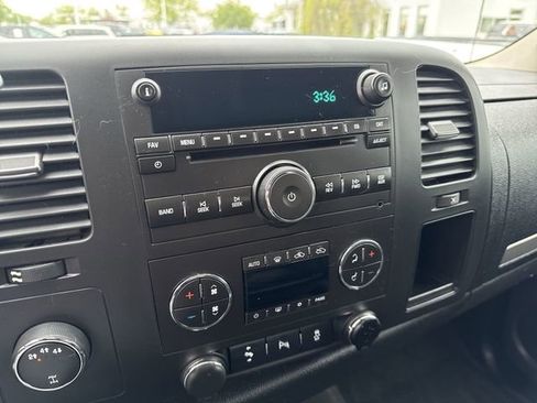 Used 2012 Chevrolet Silverado 2500 LT w/ Interior Plus Package AWD/4WD image 13