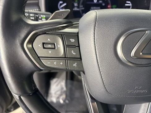 Used 2024 Lexus LX 600 4WD w/ Luxury Package image 12