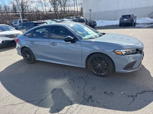 Used 2023 Honda Civic Sport image 8