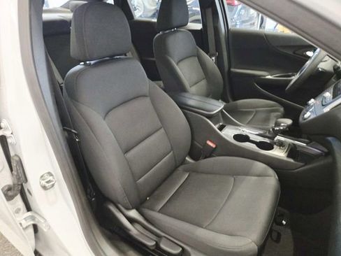 Used 2025 Chevrolet Malibu LT FWD image 12
