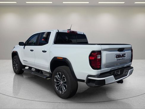 Used 2023 GMC Canyon Denali image 8