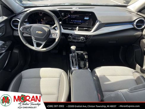 Certified 2024 Chevrolet Trax LT w/ Driver Confidence Package FWD image 14