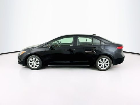 Used 2025 Toyota Corolla LE FWD image 4