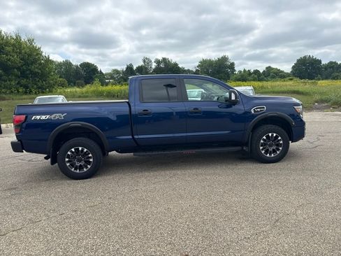 Used 2024 Nissan Titan PRO-4X w/ Pro-4x Convenience Package AWD/4WD image 8
