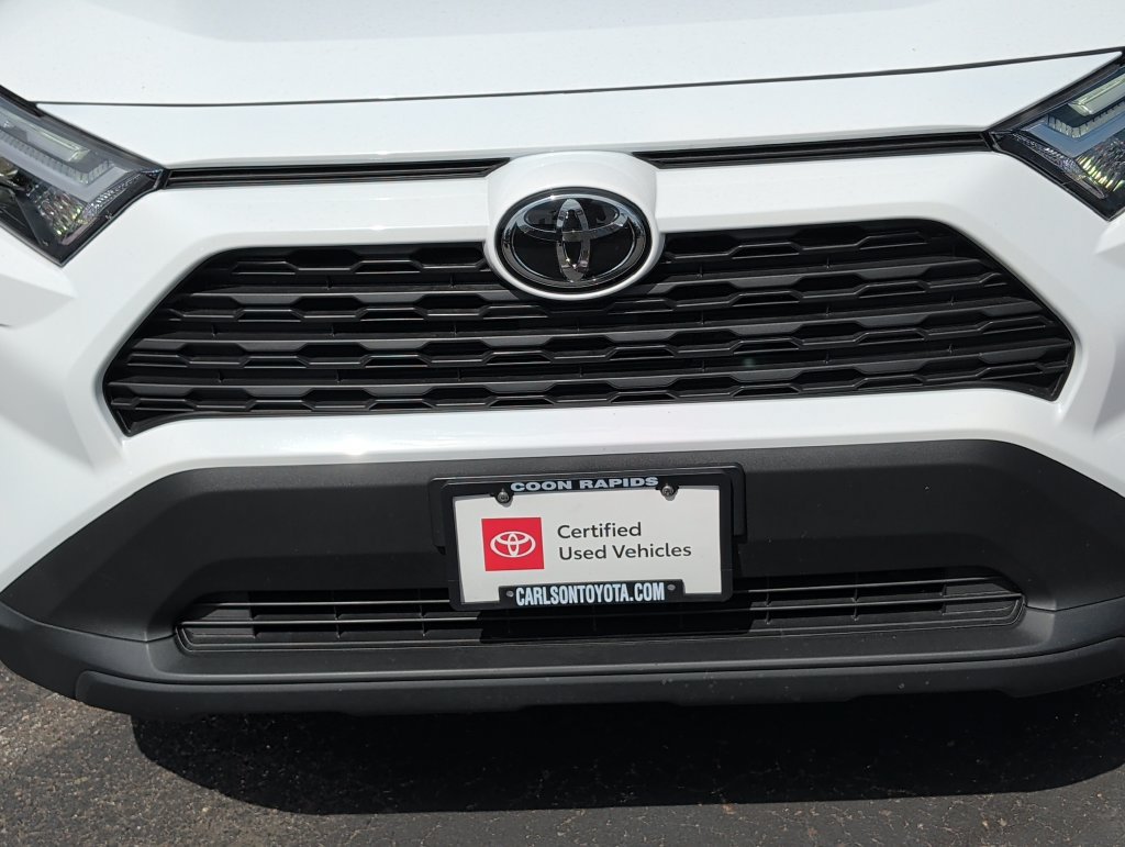 Certified 2025 Toyota RAV4 LE AWD/4WD image 9