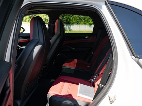Used 2023 Porsche Cayenne GTS AWD/4WD image 40