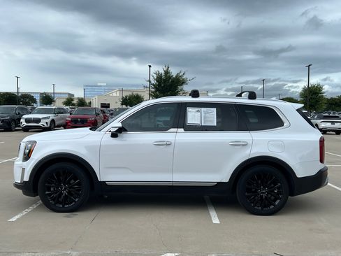 Used 2022 Kia Telluride SX w/ Towing Package FWD image 4