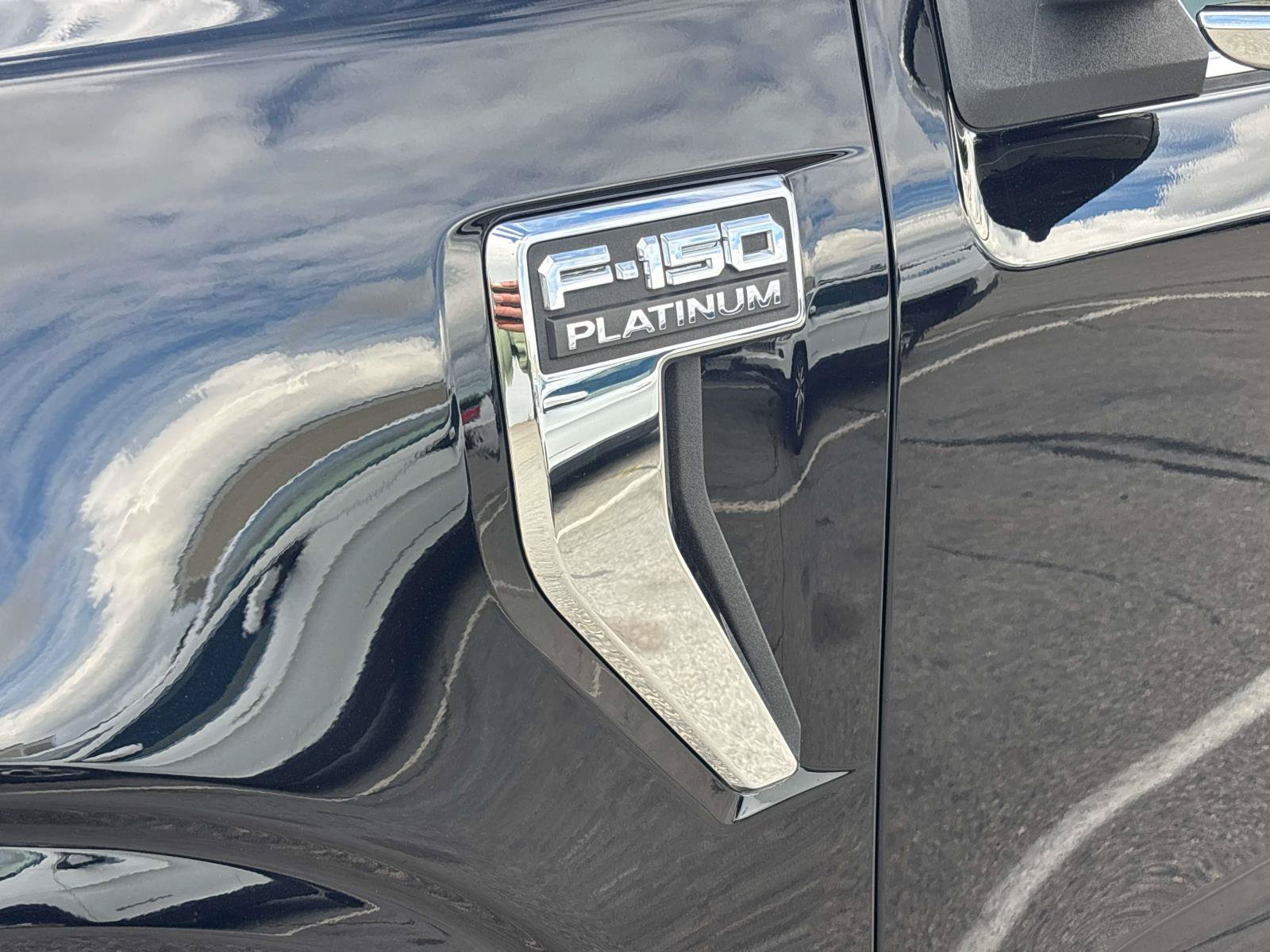 Used 2022 Ford F150 Platinum w/ Equipment Group 701A High AWD/4WD image 9