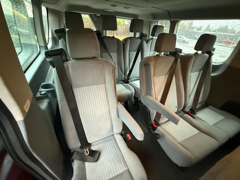 Used 2018 Ford Transit 350 XLT image 10