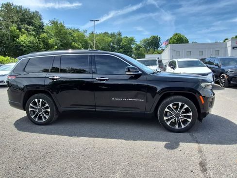 Used 2023 Jeep Grand Cherokee L Overland w/ Luxury Tech Group IV AWD/4WD image 9