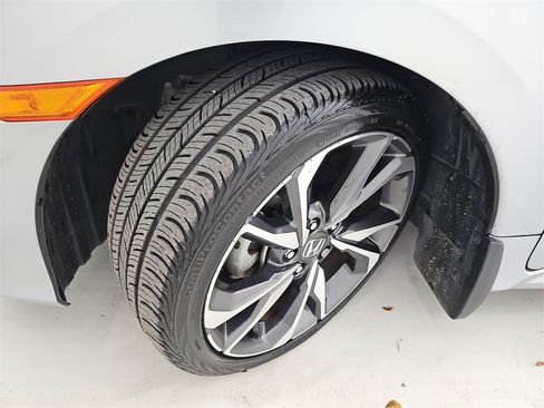 Used 2020 Honda Civic Touring image 37