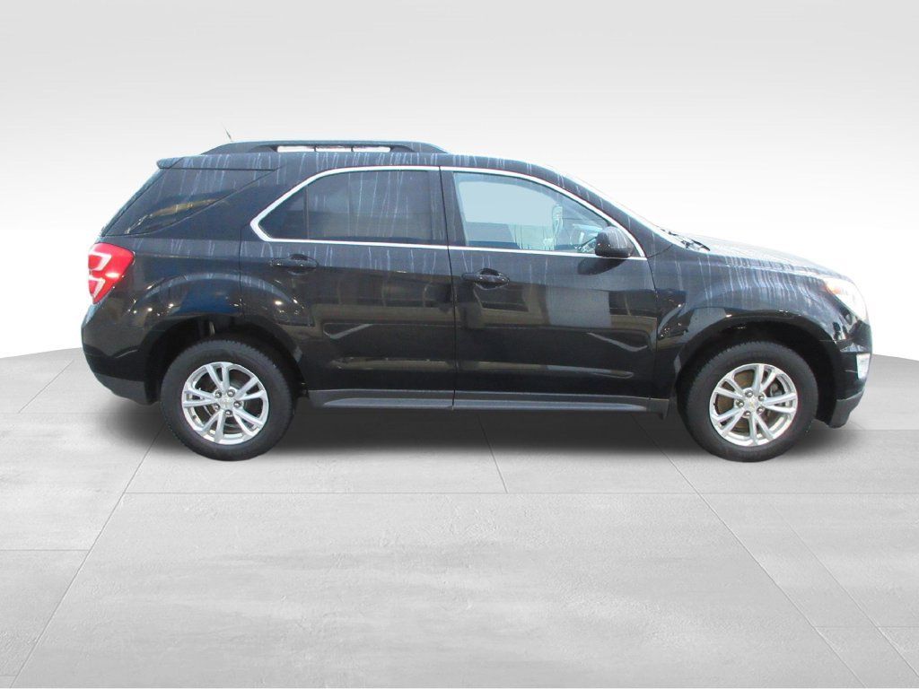 Used 2025 Chevrolet Equinox LT w/ Convenience Package II FWD image 6