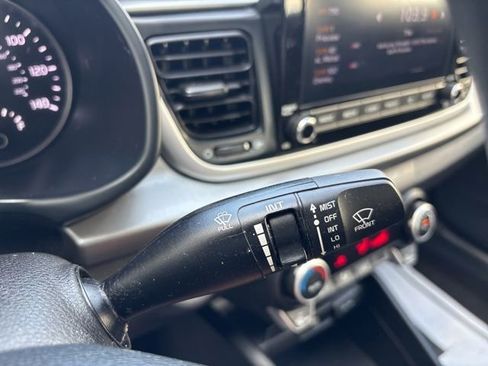 Certified 2023 Kia Rio S w/ Technology Package FWD image 23