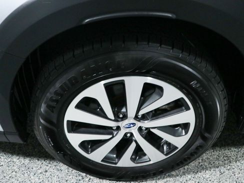 Used 2023 Subaru Outback Premium AWD/4WD image 11