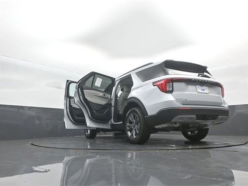 New 2026 Ford Explorer Active w/ Active Comfort Package image 44
