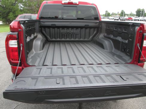Used 2023 GMC Canyon AT4 w/ AT4 Premium Package AWD/4WD image 10