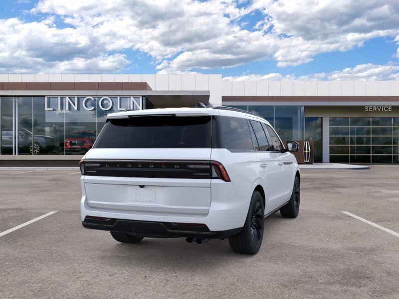 New 2025 Lincoln Navigator Reserve w/ Jet Appearance Package AWD/4WD image 8