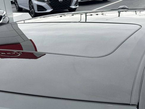 Certified 2025 Nissan Sentra SR w/ SR Premium Package image 12