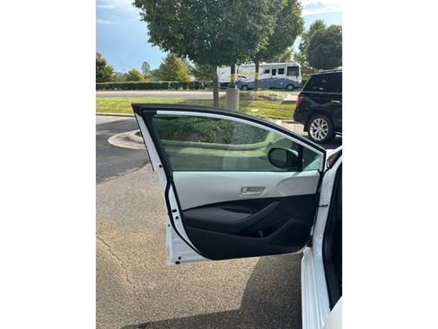 Used 2024 Toyota Corolla LE image 6