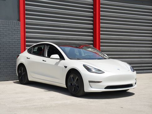 Used 2023 Tesla Model 3 Standard Range RWD image 6