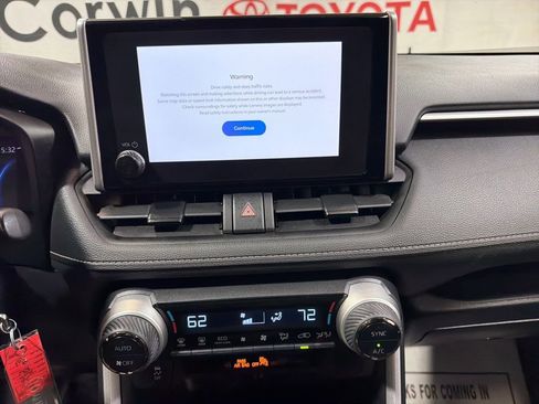 Used 2025 Toyota RAV4 LE image 29