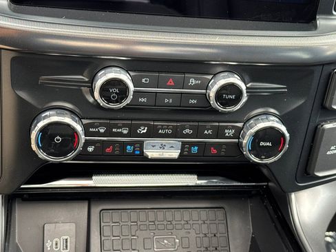 New 2025 Ford F150 Lariat w/ Equipment Group 501A Mid image 19