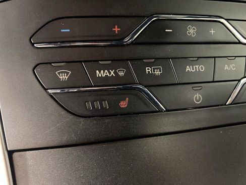 Used 2020 Ford Edge ST-Line AWD/4WD image 20