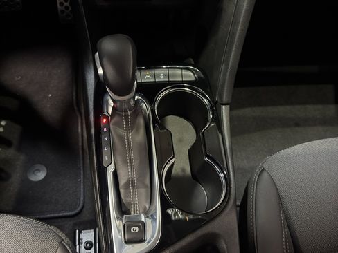 Used 2023 Buick Encore GX Select w/ Sport Touring Package image 30