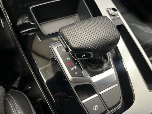 Used 2023 Audi Q5 e Premium Plus w/ Premium Plus Package image 22