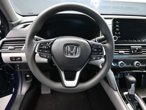 Used 2018 Honda Accord LX image 15