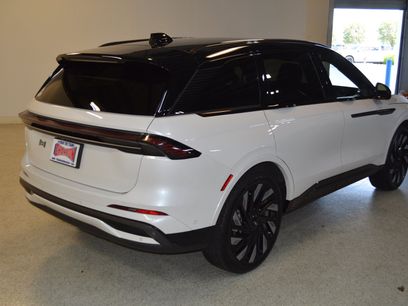 Used 2024 Lincoln Nautilus Reserve w/ Jet Appearance Package (87T)