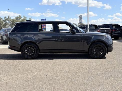 New 2026 Land Rover Range Rover Long Wheelbase SE AWD/4WD image 18